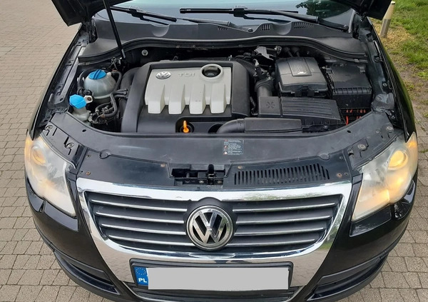 Volkswagen Passat cena 10900 przebieg: 354000, rok produkcji 2006 z Gostyń małe 67